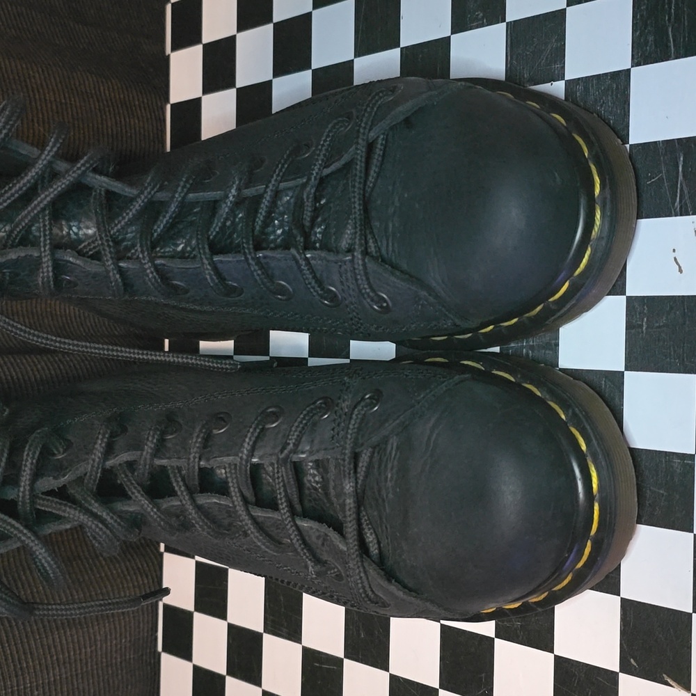Made in England Dr Martens Boots - Picture 4 of 13